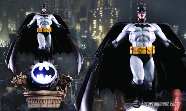 Batman Light-Up Wall Statue
