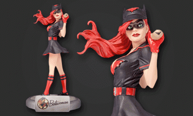 Batwoman Steps Up to the Plate as Bombshell Statue