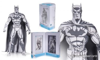 Batman Returns in Black and White as San Diego Comic-Con Exclusive