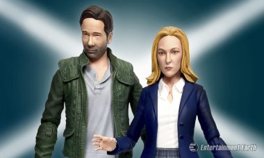 Mulder and Scully Return as X-Files 2016 Action Figure Set