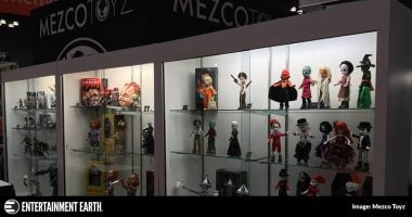 Mezco Toyz Features Entertainment Earth Exclusive Pinhead Living Dead Doll at NYCC