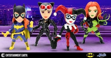 The Gotham City Sirens – and Batgirl – Join the Metals Die-Cast Line-Up!