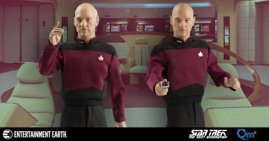 A Commanding Figure: Star Trek: TNG Captain Picard 1:6 Scale Action Figure