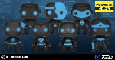 Unite the Justice League with These GITD Entertainment Earth Exclusive Funko Pop!s