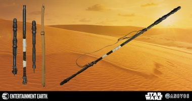 Take on All Comers with This Rey Quarterstaff Prop